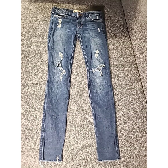 Hollister Women's Size 3R W26 L30 Dark Distressed  Super Skinny Stretchy Jeans - Picture 1 of 7